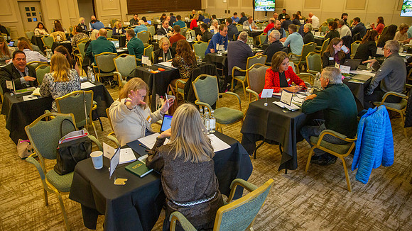 01 Networking038
