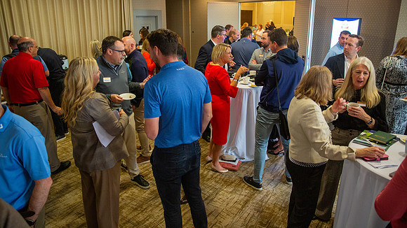 02 Networking Breakout055
