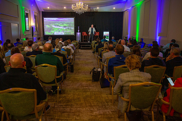 04 Conference089