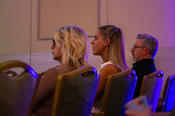 04 Conference096