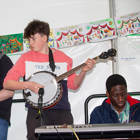 04 BuskingPatsA'Feale57