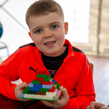 05 LegoPatsA'Feale100
